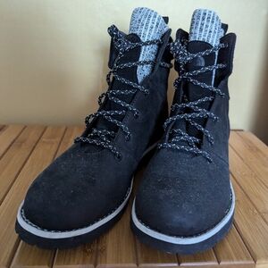 The North Face Women's Lace Up Boots